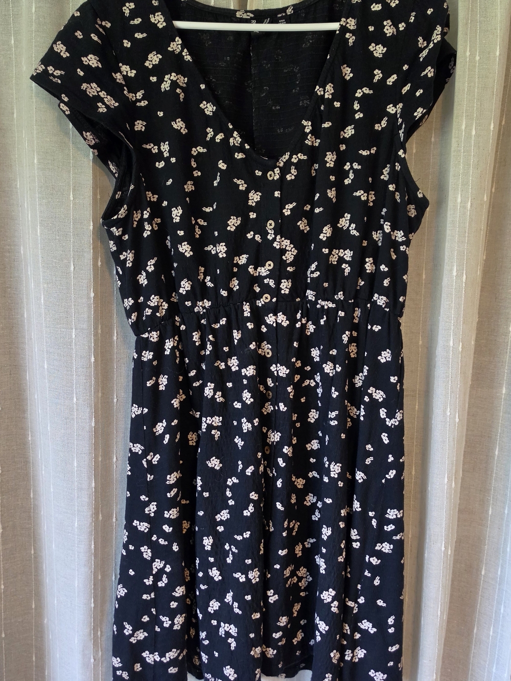 ROXY Black Floral Cap-Sleeve Dress with Cream Floral Print